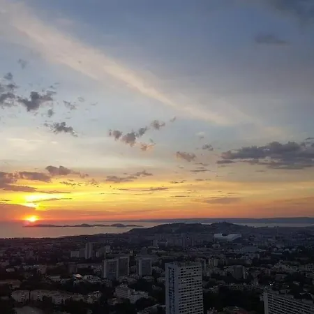 Superbe 2 Avec Vue Sur La Et La Montagne Apartamento Marsella
